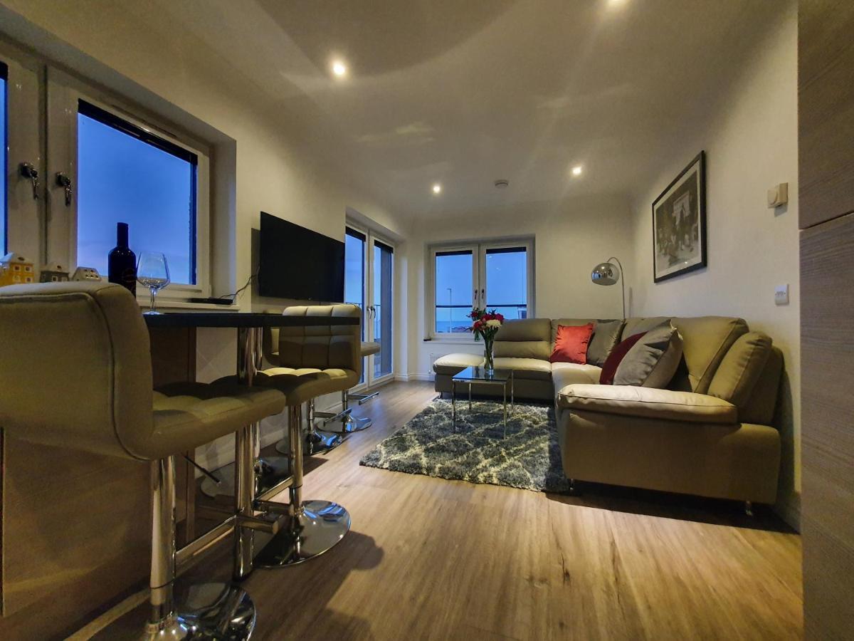 22 Waters Edge Banff Apartamento Exterior foto